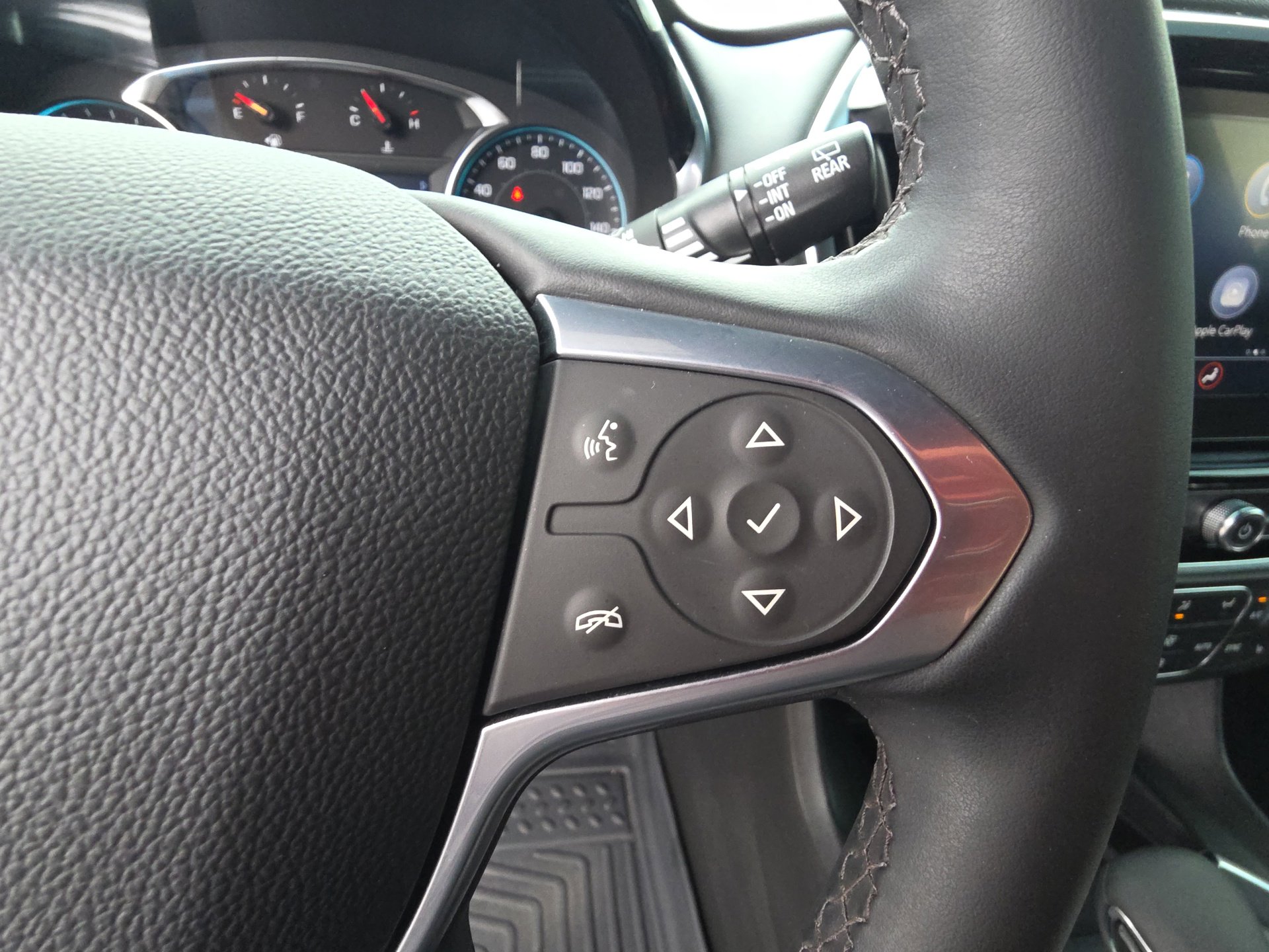 Certified 2024 Chevrolet Traverse LT FWD image 19