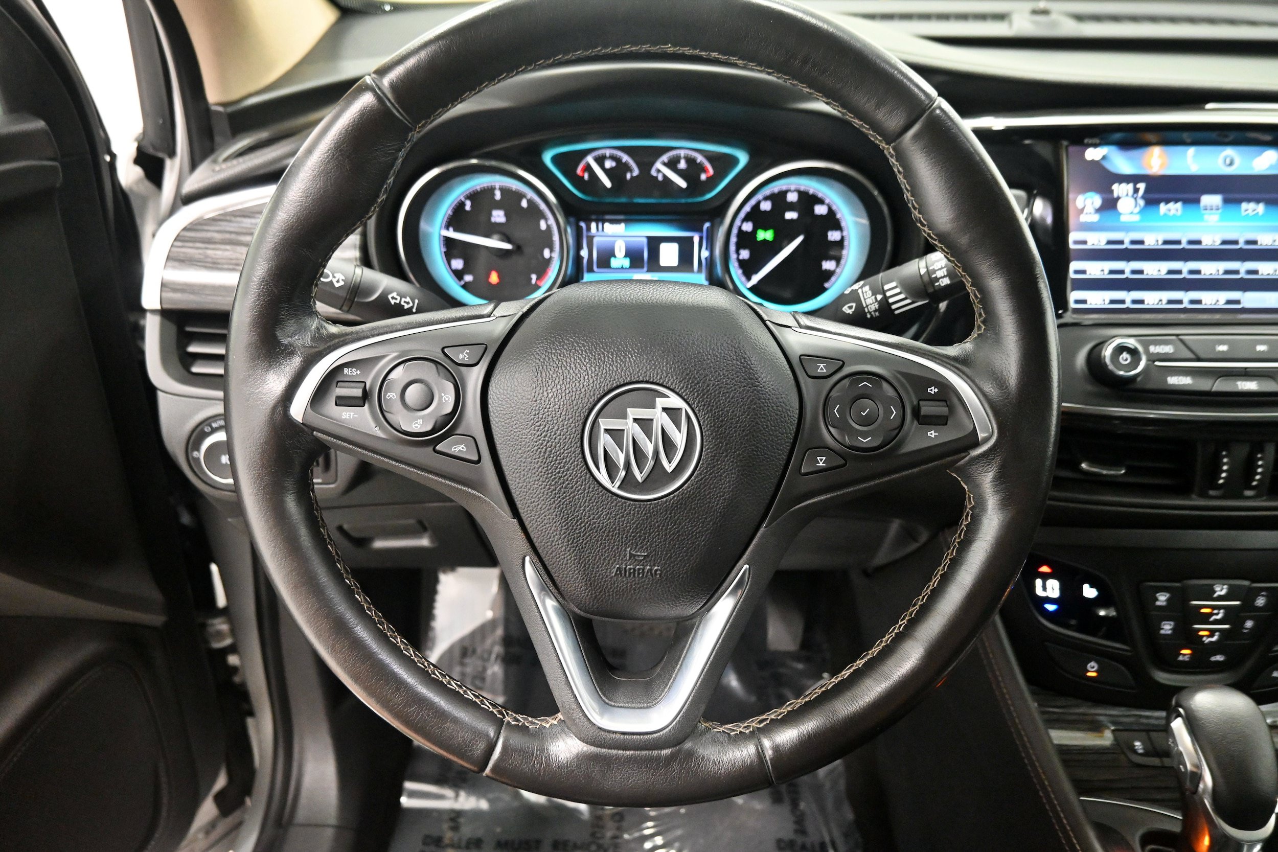 Used 2017 Buick Envision Essence AWD/4WD image 7