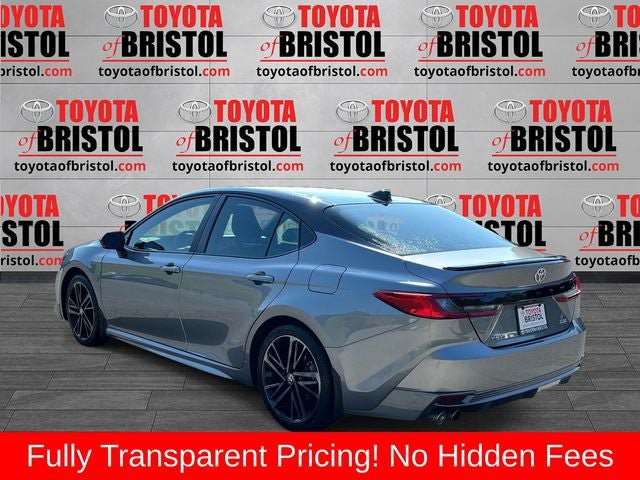 Used 2025 Toyota Camry XSE FWD image 6