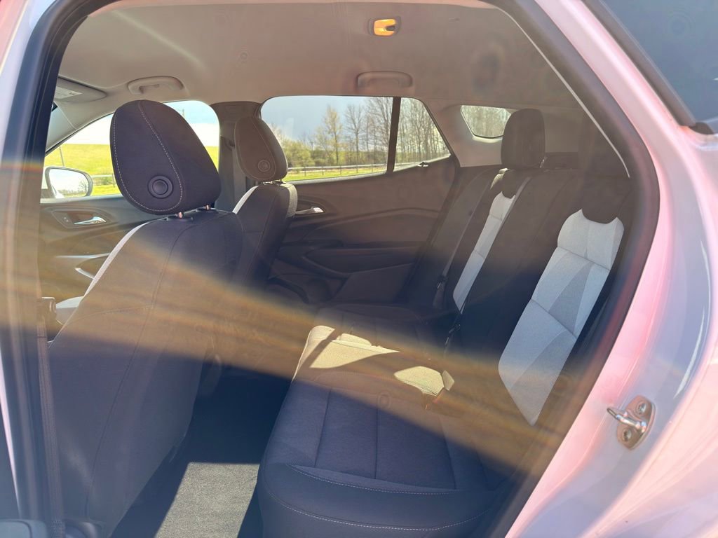 Used 2024 Chevrolet Trax LS w/ LS Convenience Package image 27