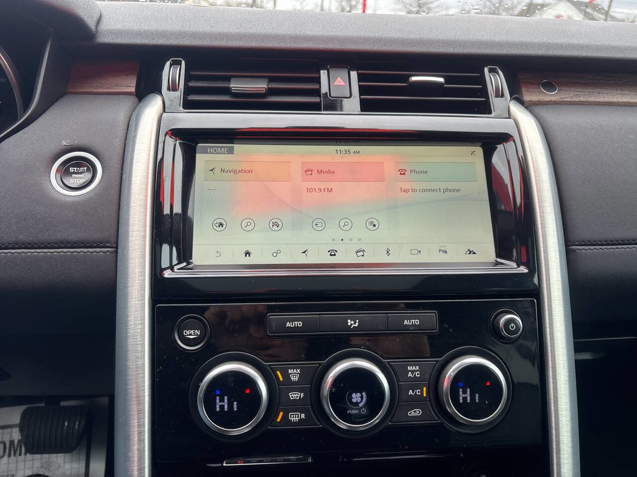 Used 2017 Land Rover Discovery HSE image 20