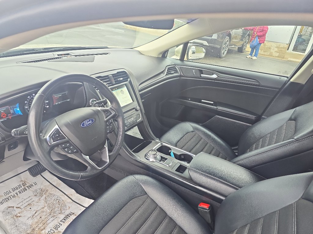 Used 2018 Ford Fusion SE image 14