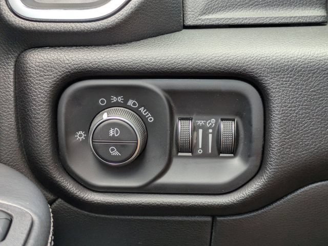 Used 2025 RAM 2500 Laramie RWD image 25