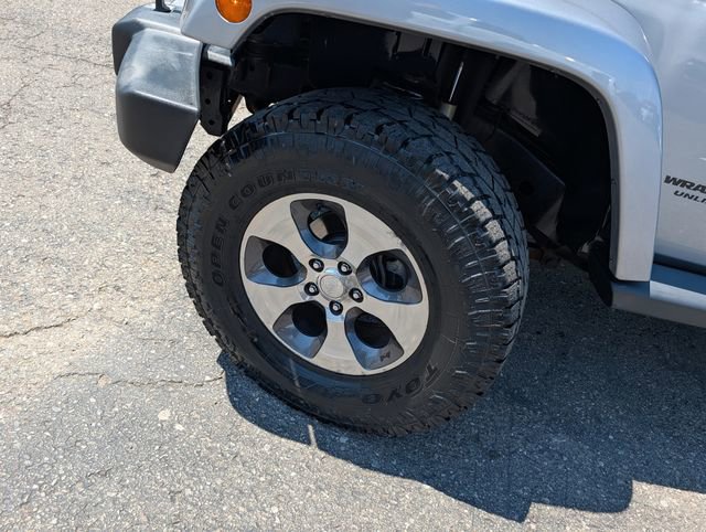 Used 2017 Jeep Wrangler Unlimited Sahara w/ Connectivity Group AWD/4WD image 2