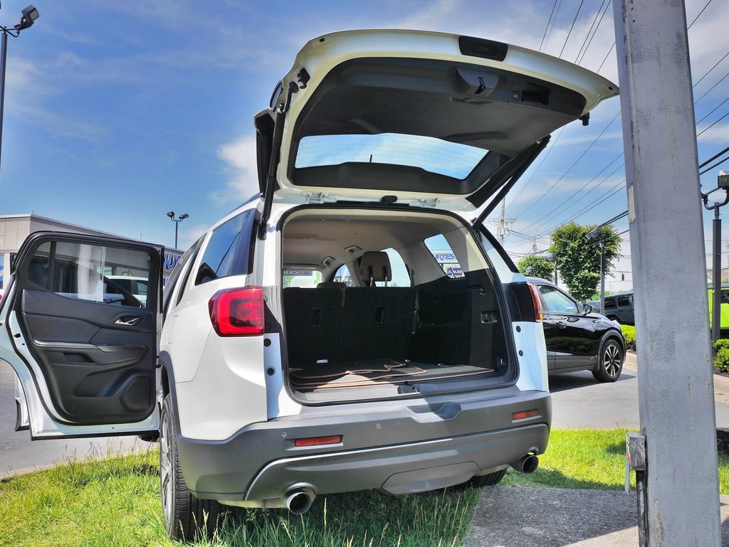 Used 2017 GMC Acadia SLT AWD/4WD image 15