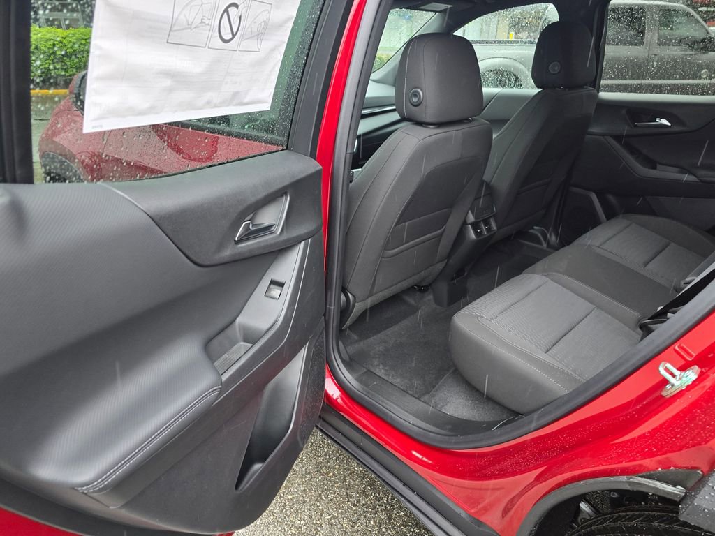 New 2026 Chevrolet Equinox LT w/ Safety and Technology Package AWD/4WD image 18