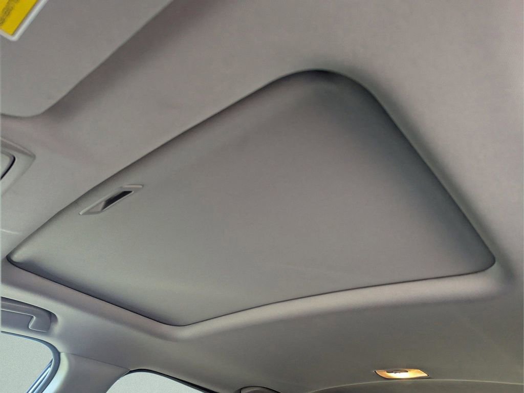 Used 2021 Honda CR-V Touring image 29