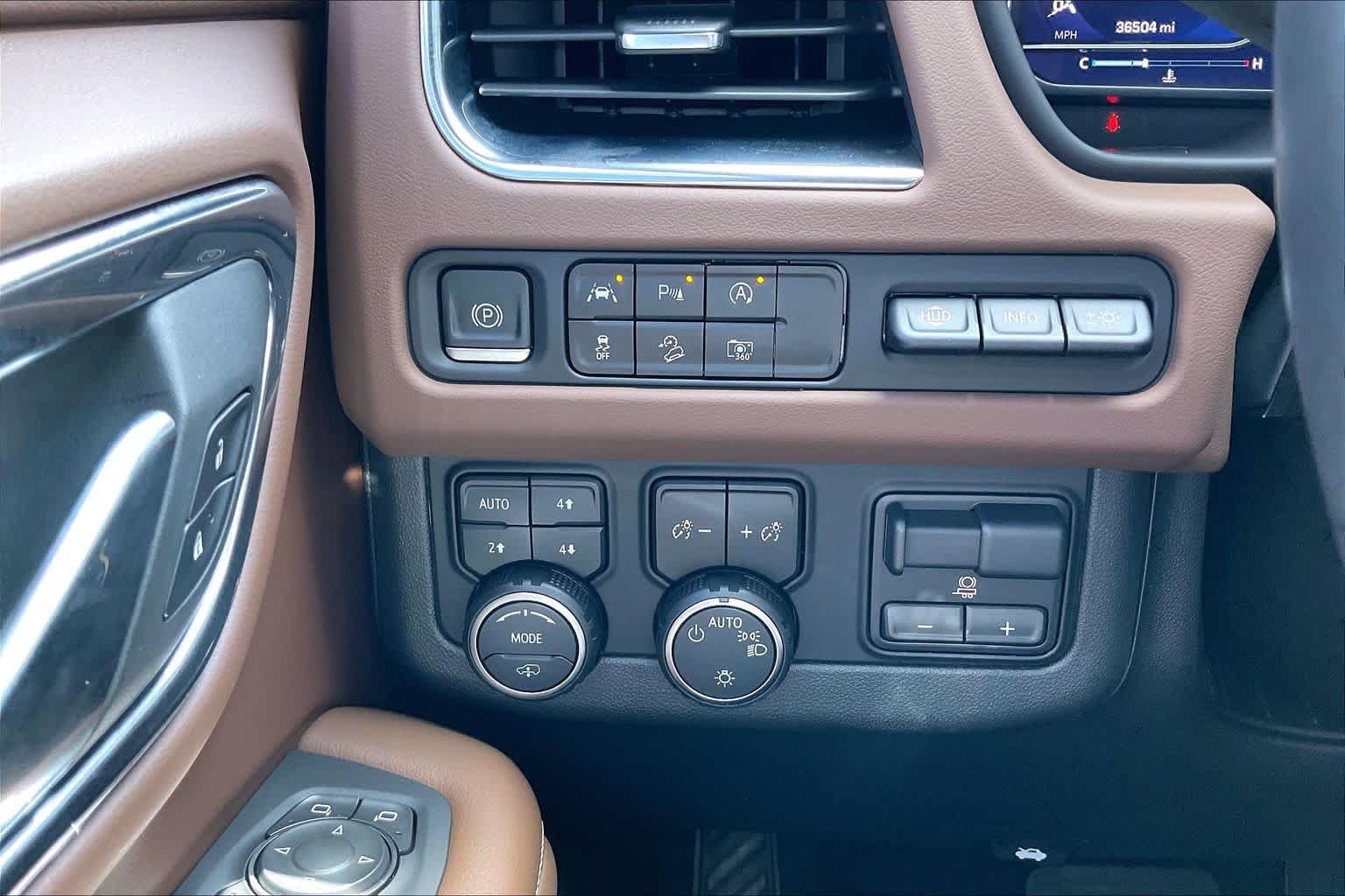 Used 2023 Chevrolet Tahoe High Country AWD/4WD image 33