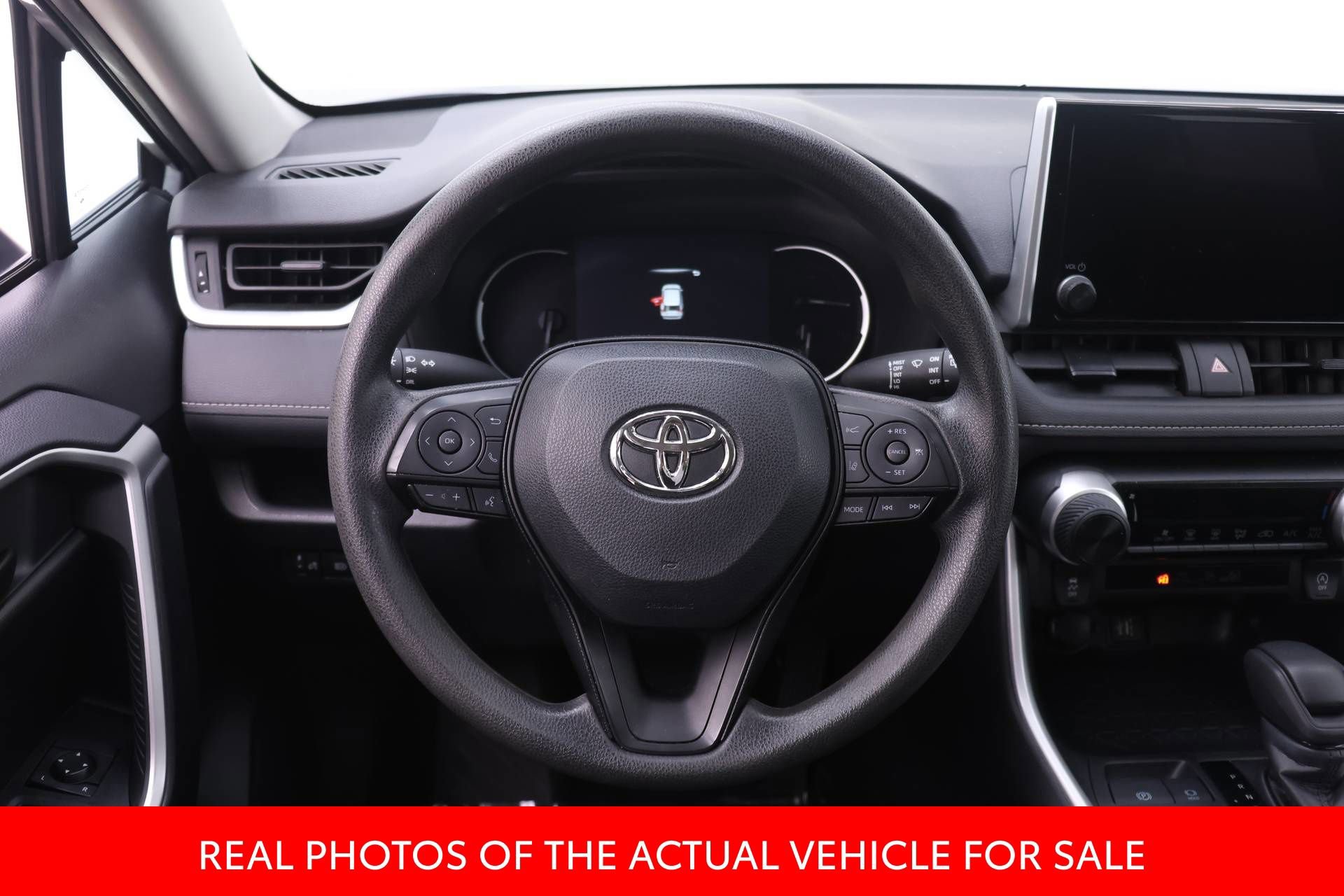Used 2024 Toyota RAV4 LE AWD/4WD image 13
