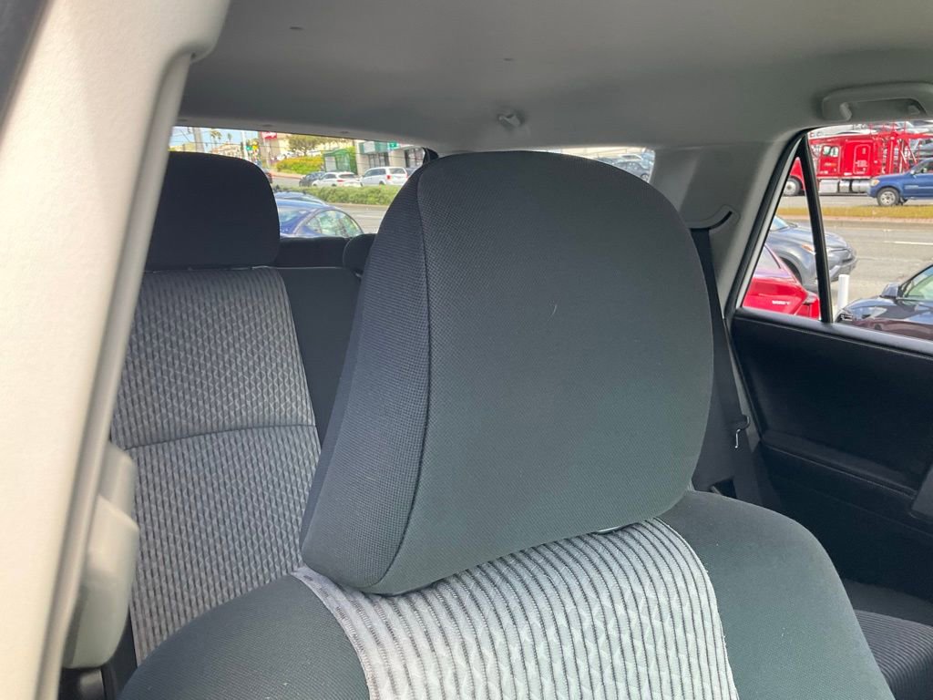 Used 2018 Toyota 4Runner SR5 RWD image 72