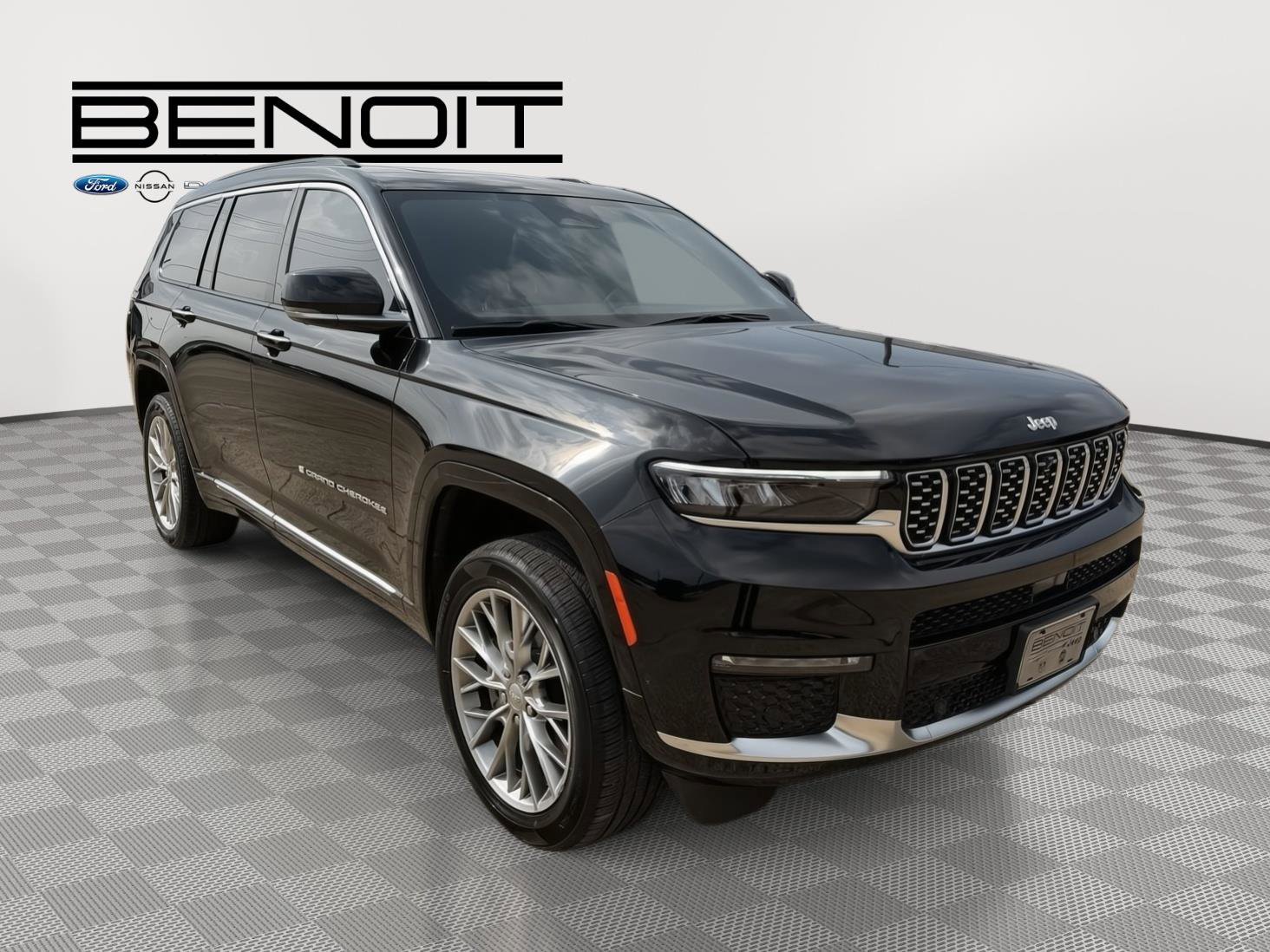 Used 2024 Jeep Grand Cherokee L Summit image 7