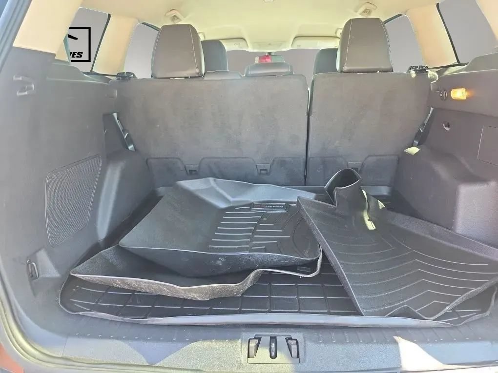 Used 2017 Ford Escape Titanium AWD/4WD image 11