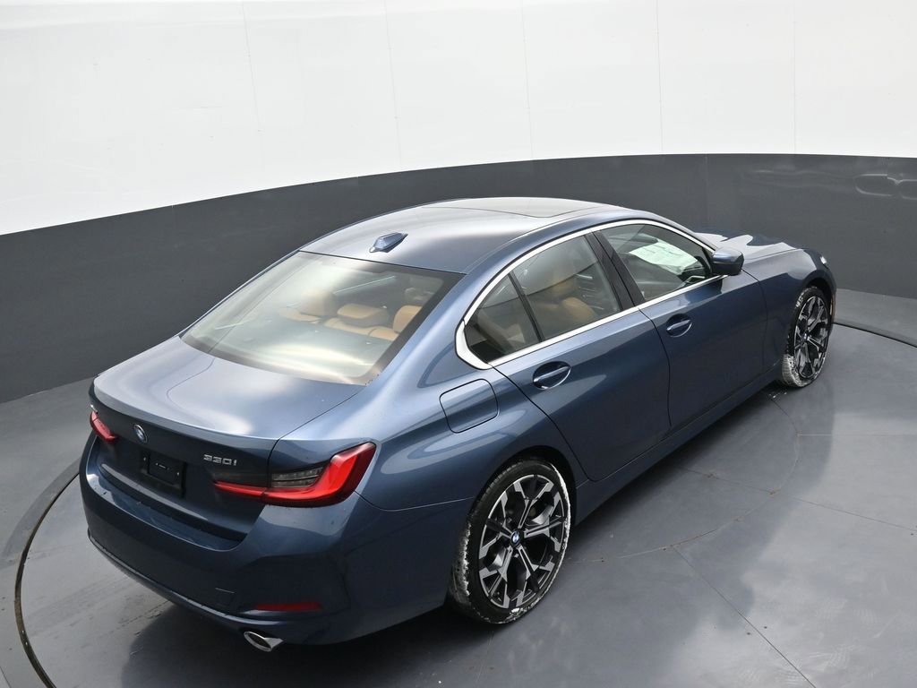 New 2025 BMW 330i xDrive Sedan w/ Premium Package image 35