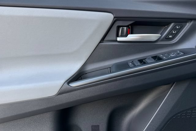 New 2026 Subaru Solterra AWD/4WD image 8