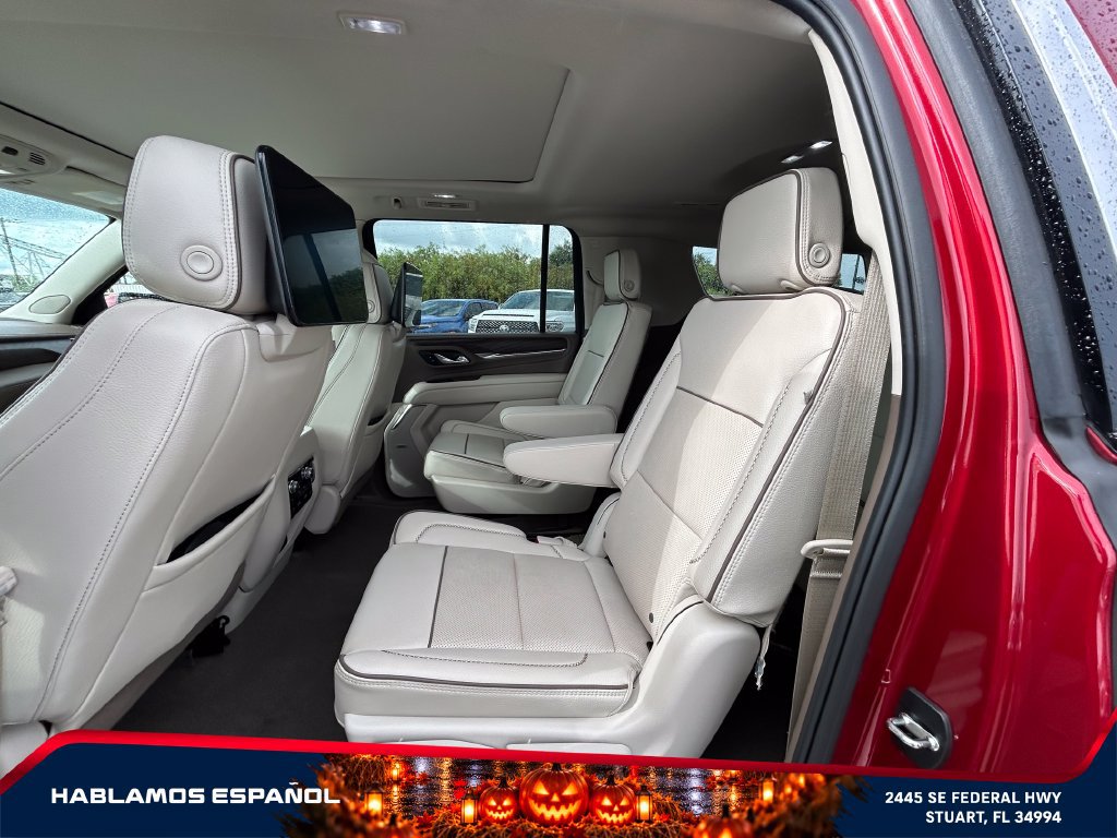 Used 2024 GMC Yukon XL Denali w/ Denali Reserve Package AWD/4WD image 12