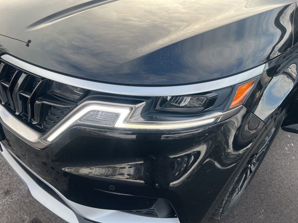 Certified 2023 Kia Carnival EX image 27