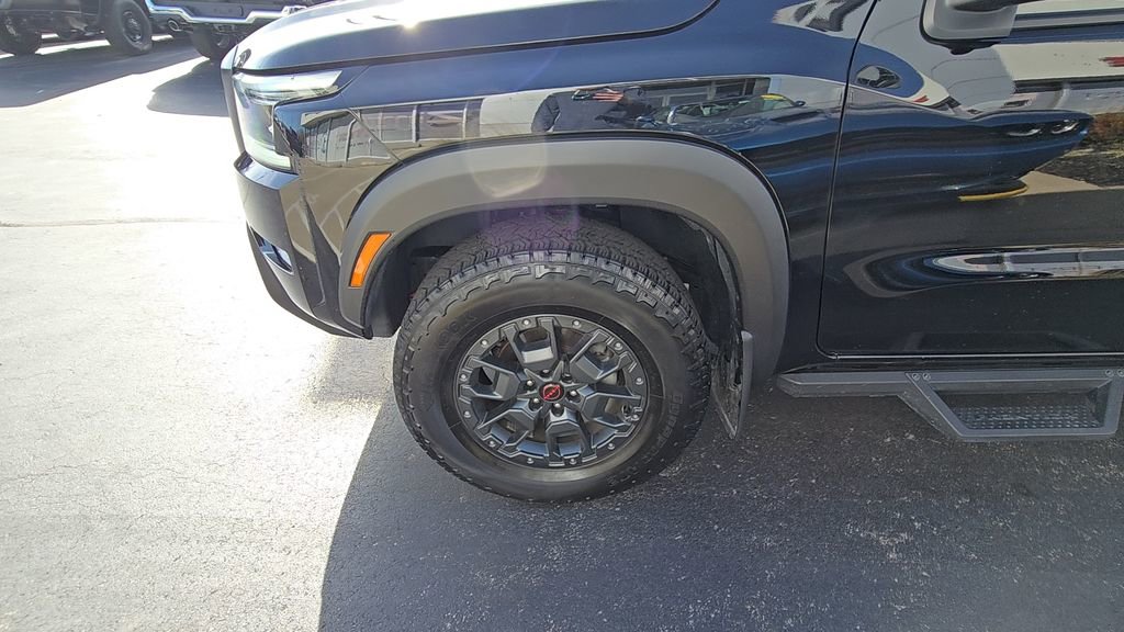 Used 2024 Nissan Frontier PRO-4X w/ Pro Premium Package image 12