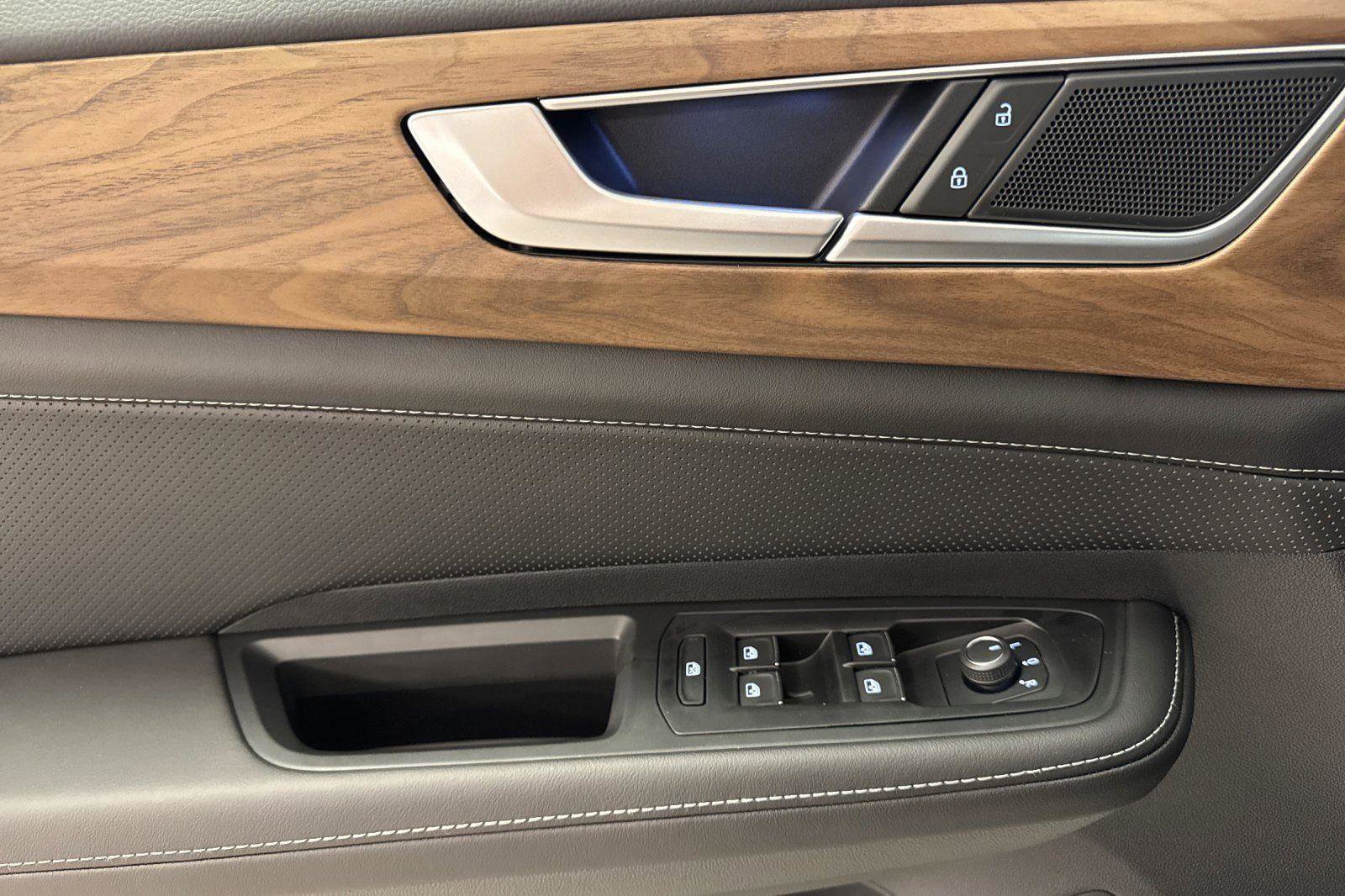 New 2026 Volkswagen Atlas SE image 10