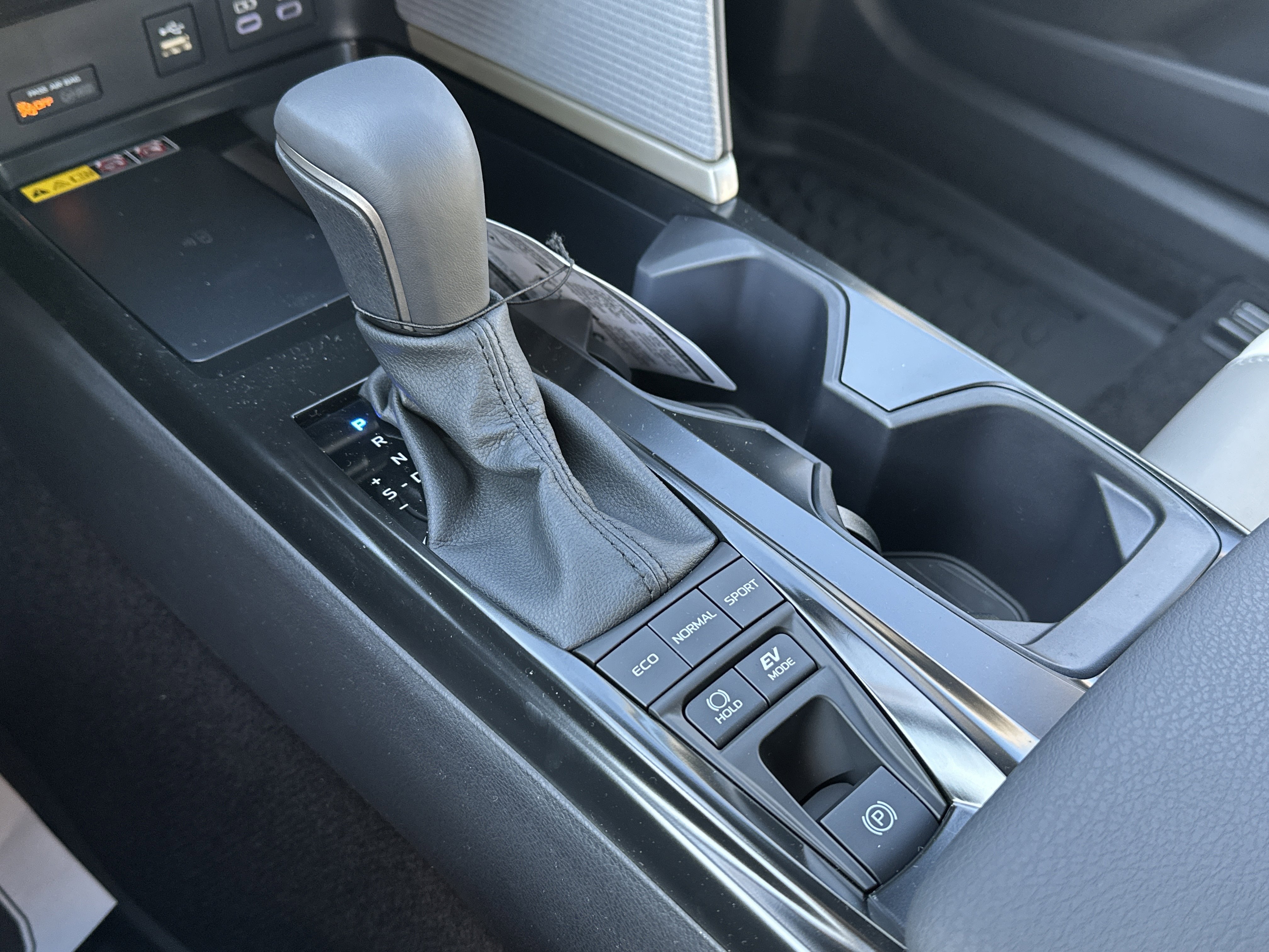 New 2026 Toyota Camry SE w/ Convenience Package FWD image 24
