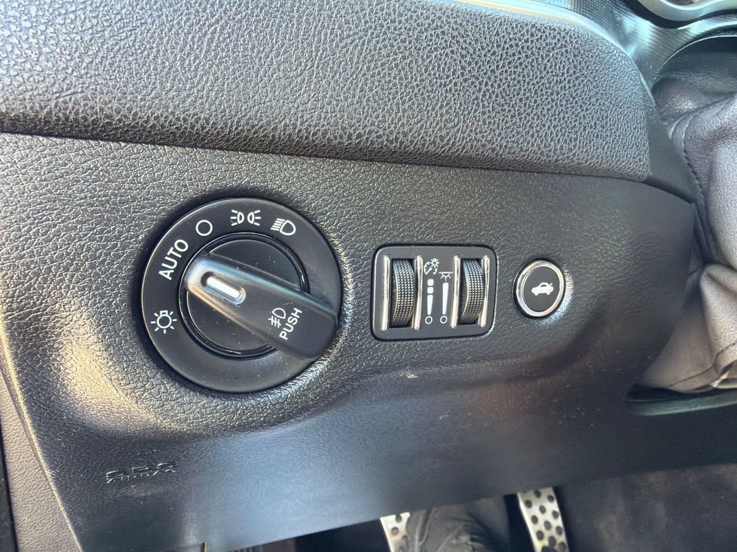 Used 2016 Dodge Charger SXT w/ Navigation & Travel Group RWD image 21