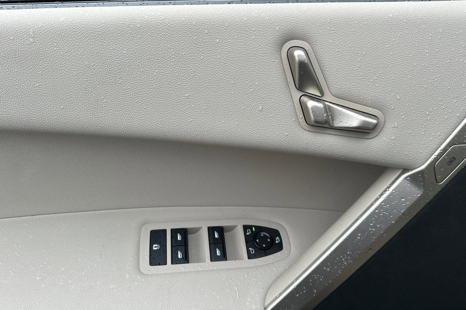 Used 2026 BMW iX xDrive45 image 14