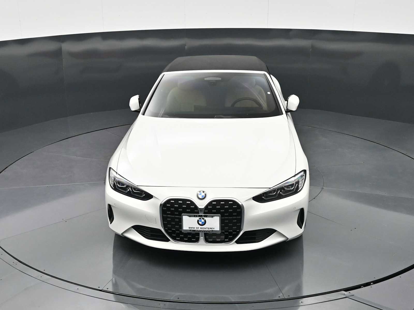 Used 2024 BMW 430i Convertible w/ Premium Package image 16