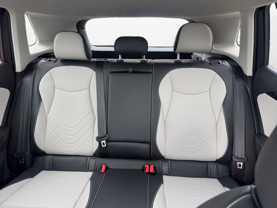 New 2026 Volkswagen Tiguan SE AWD/4WD image 12