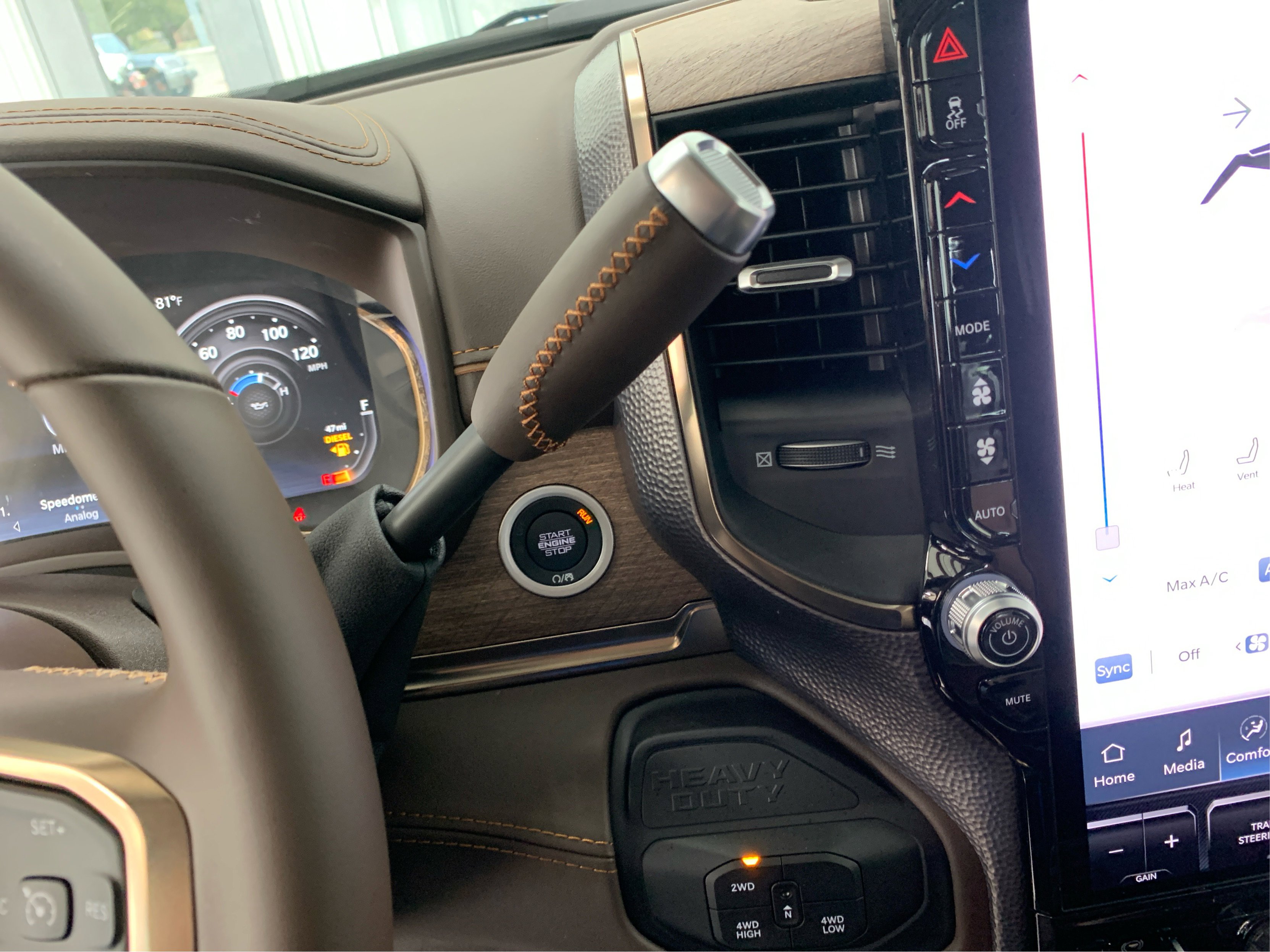 New 2026 RAM 2500 Limited image 30