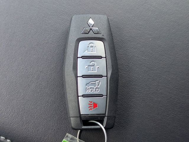 New 2026 Mitsubishi Outlander SEL FWD image 34