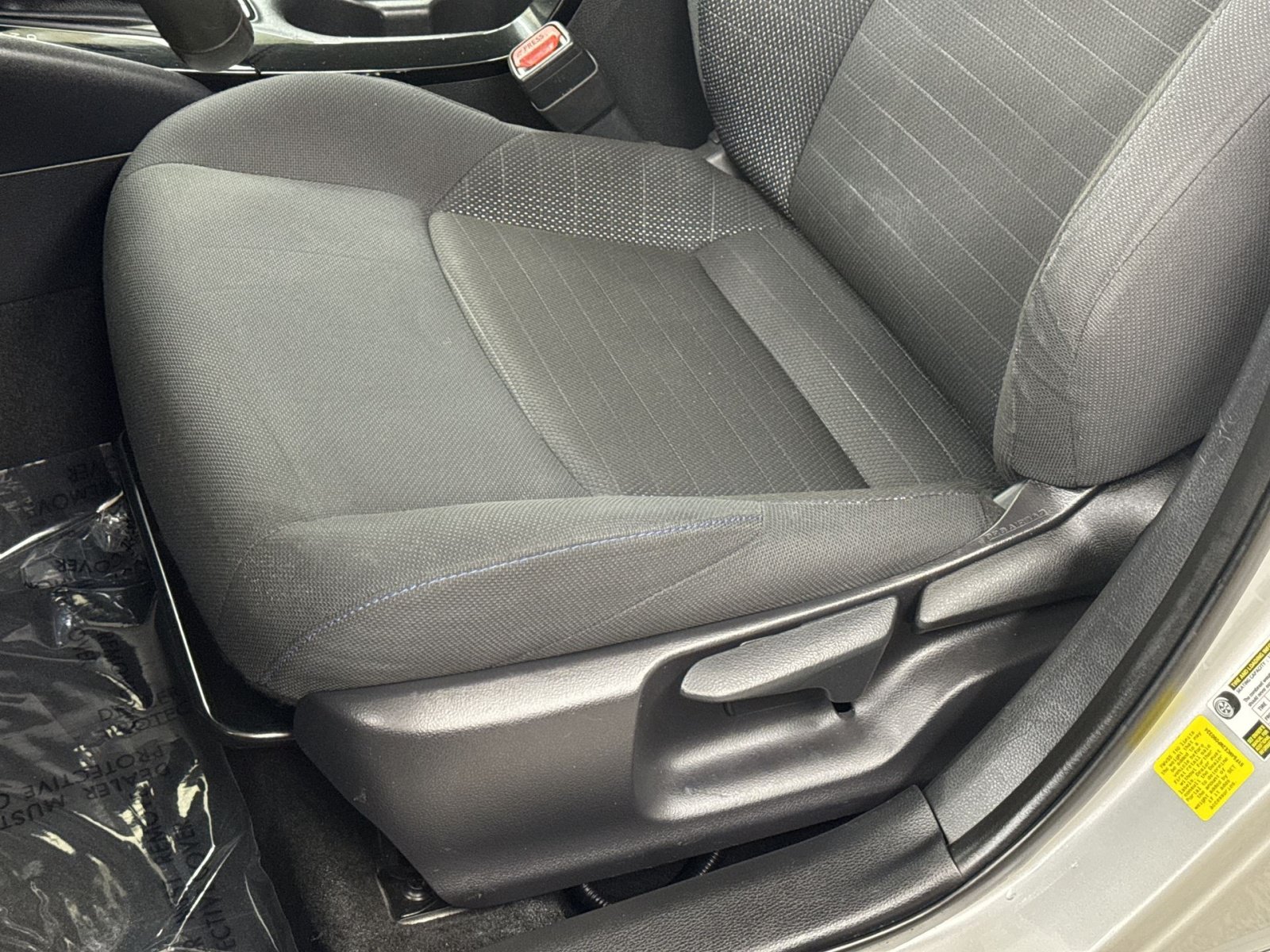 Used 2021 Toyota Corolla SE FWD image 25