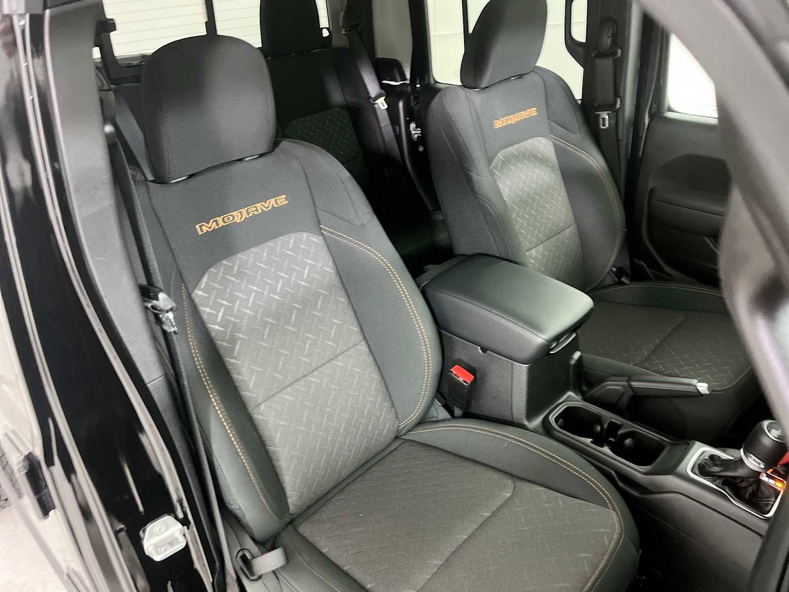 Used 2025 Jeep Gladiator Mojave w/ Convenience Group image 29