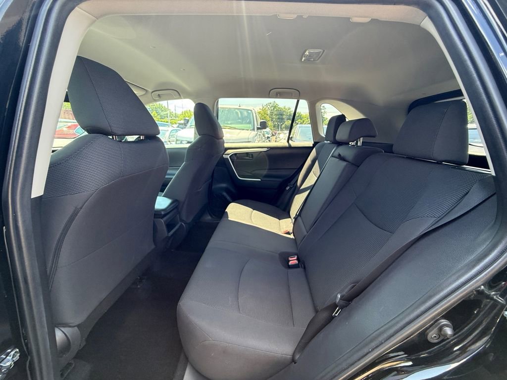 Used 2020 Toyota RAV4 LE w/ All Weather Liner Package AWD/4WD image 22