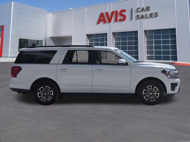 Used 2024 Ford Expedition Max XLT image 5