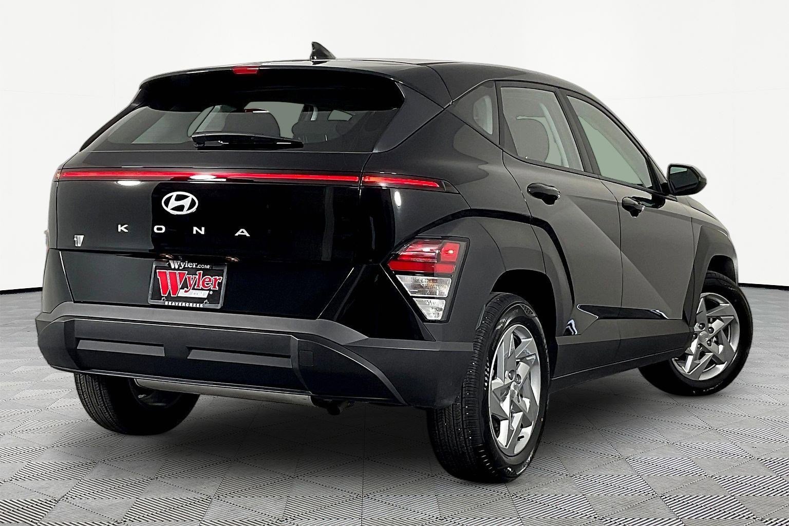 Certified 2026 Hyundai Kona SE FWD image 6