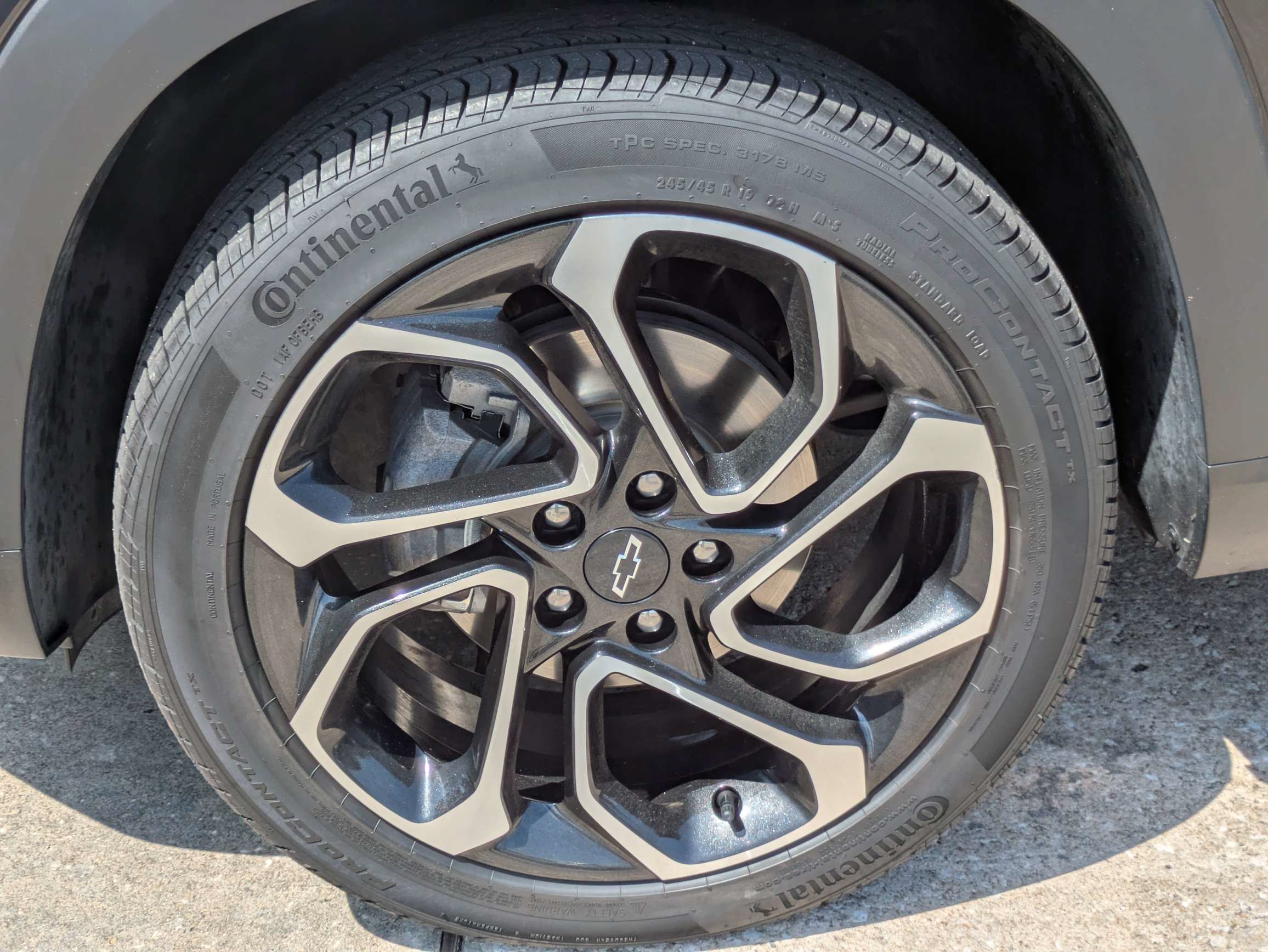 Certified 2024 Chevrolet Trax RS w/ Driver Confidence Package FWD image 32