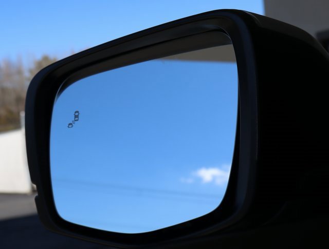 Used 2025 Honda Pilot EX-L image 12