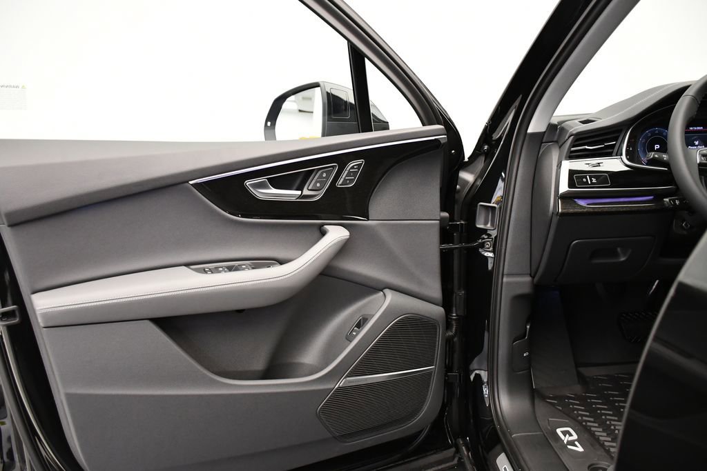 New 2025 Audi Q7 3.0T Premium Plus image 31