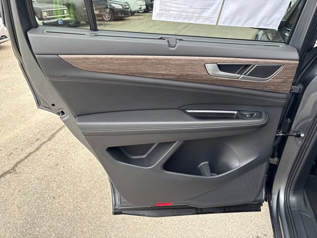 Used 2025 Volkswagen Atlas SEL image 22