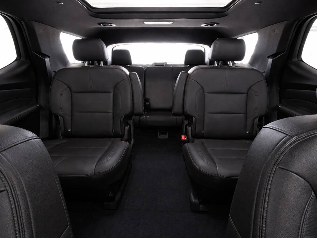 Used 2023 Chevrolet Traverse RS AWD/4WD image 14