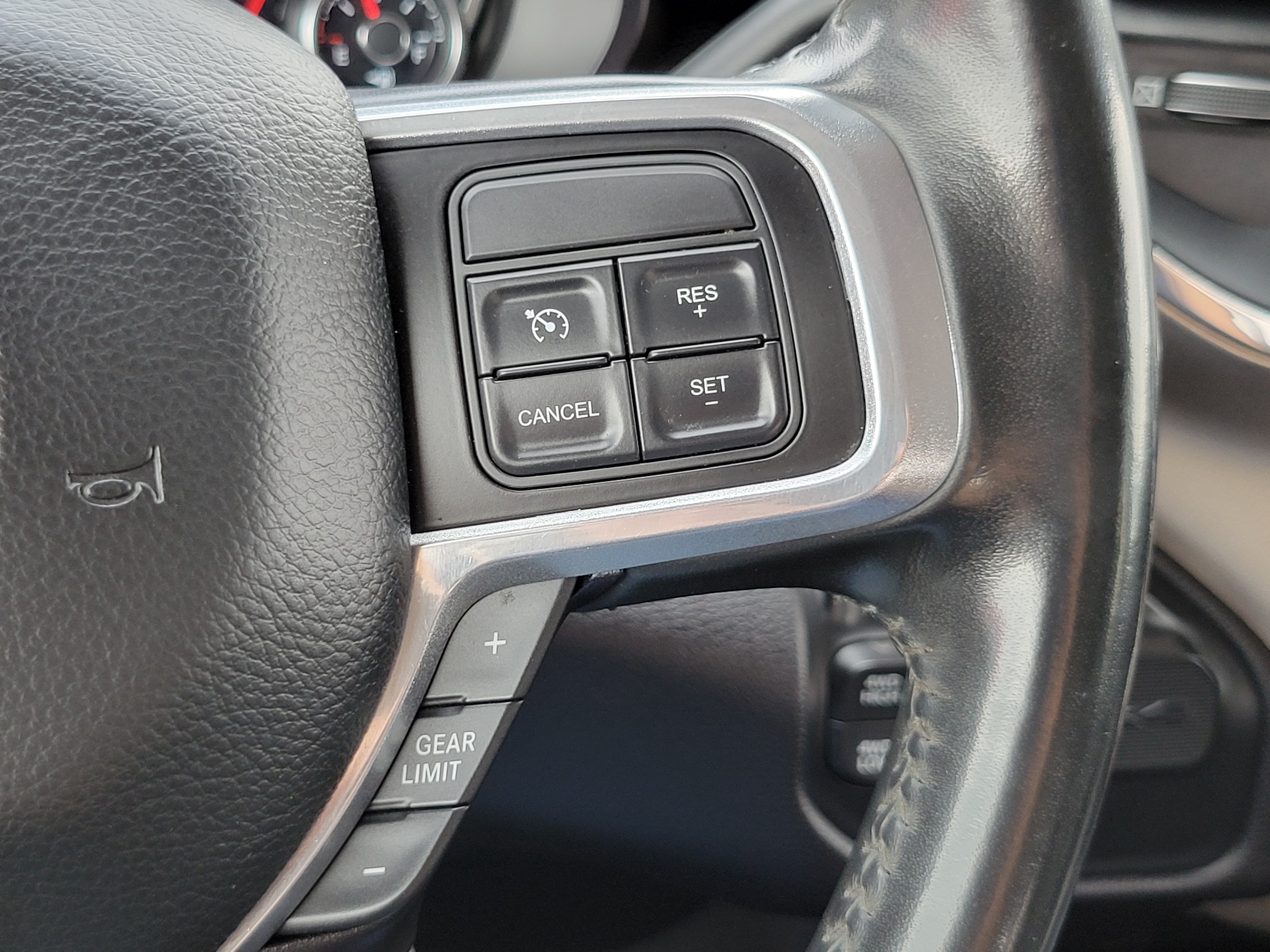 Used 2022 RAM 2500 Laramie AWD/4WD image 13