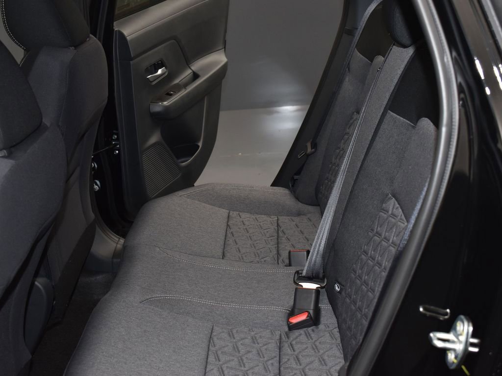 New 2026 Nissan Kicks SV w/ SV Premium Package image 18