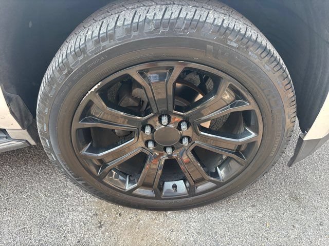 Used 2016 GMC Yukon Denali RWD image 7
