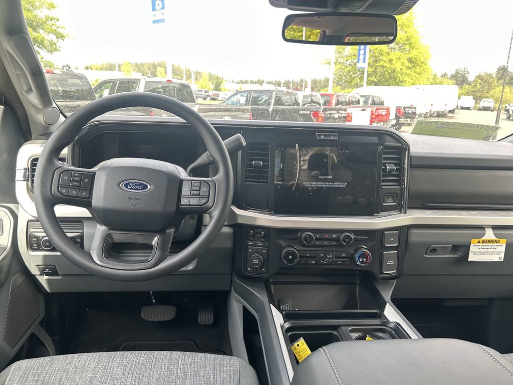 New 2025 Ford F250 XLT w/ Black Appearance Package image 9