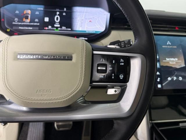 Certified 2025 Land Rover Range Rover Autobiography AWD/4WD image 19
