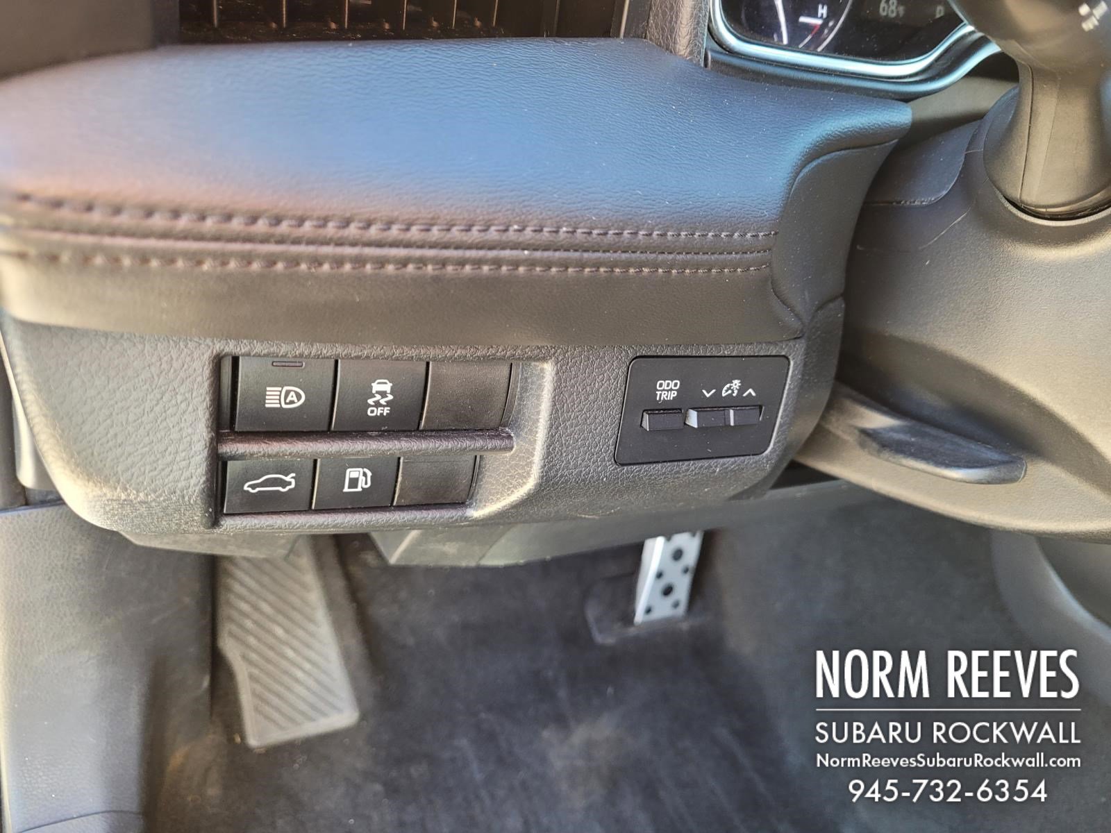 Used 2019 Toyota Avalon XSE image 28