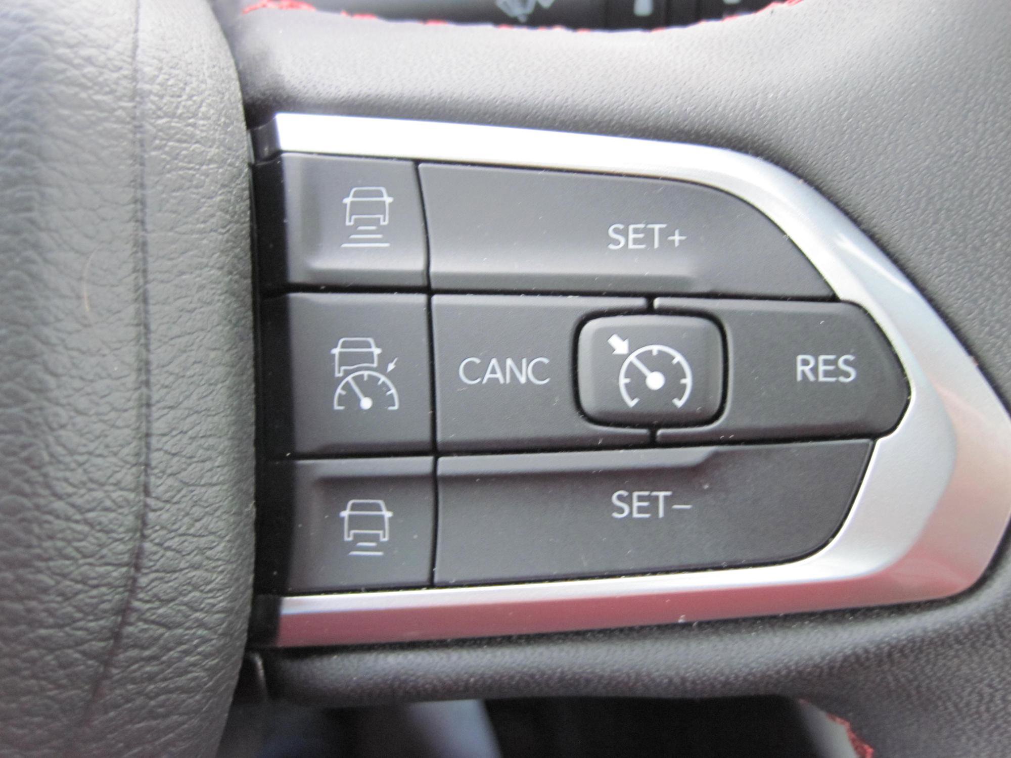 Used 2023 Jeep Compass Trailhawk image 15