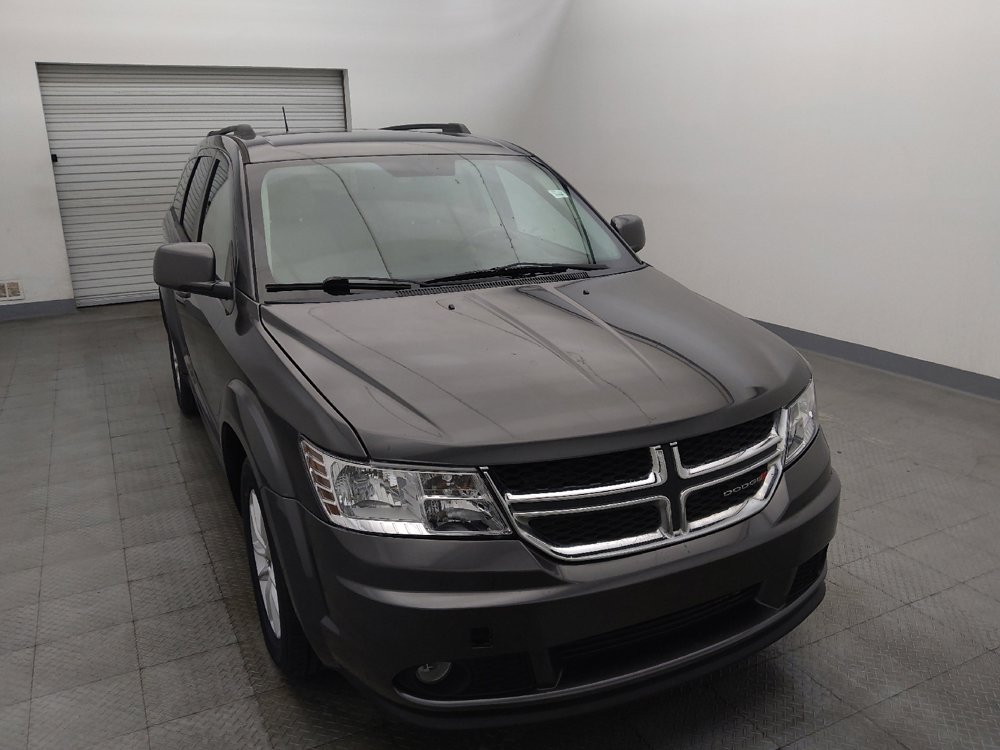 Used 2018 Dodge Journey SXT w/ Connectivity Group FWD image 14