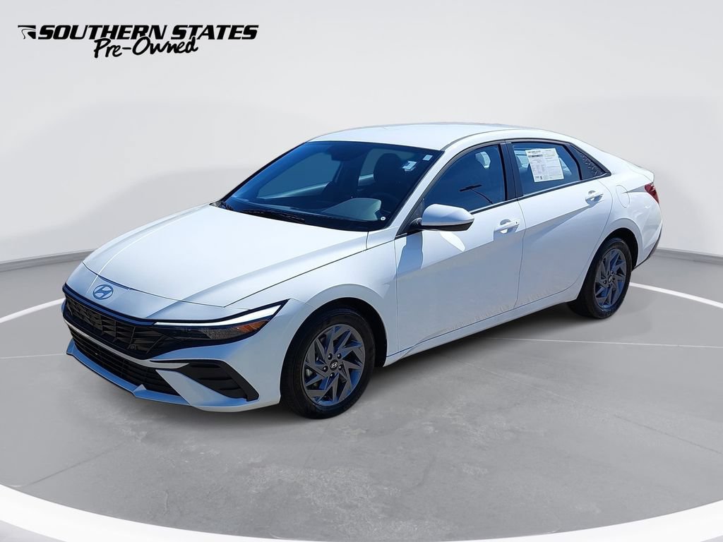 Used 2025 Hyundai Elantra Hybrid