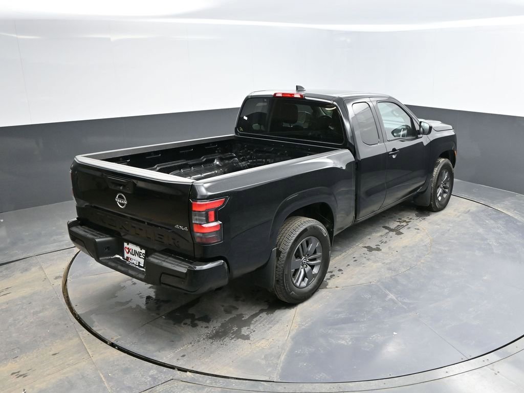 Used 2025 Nissan Frontier SV image 33