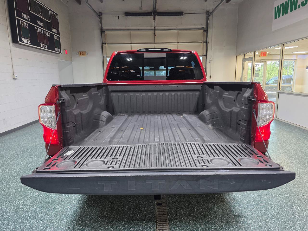 Used 2019 Nissan Titan PRO-4X AWD/4WD image 21